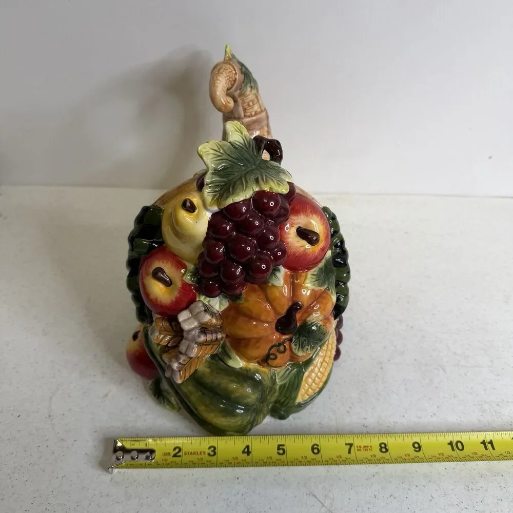 Fall Cornucopia Decor - Picture 6 of 7